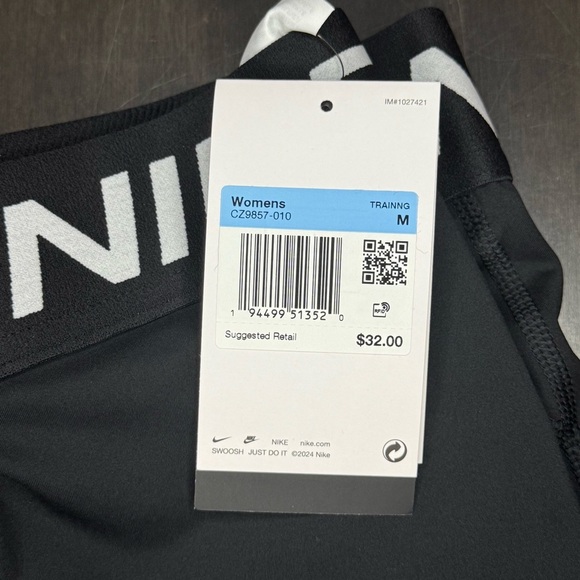 NWT Nike Women's Pro 365 3” Athletic Shorts in Black Size Medium - Picture 9 of 12